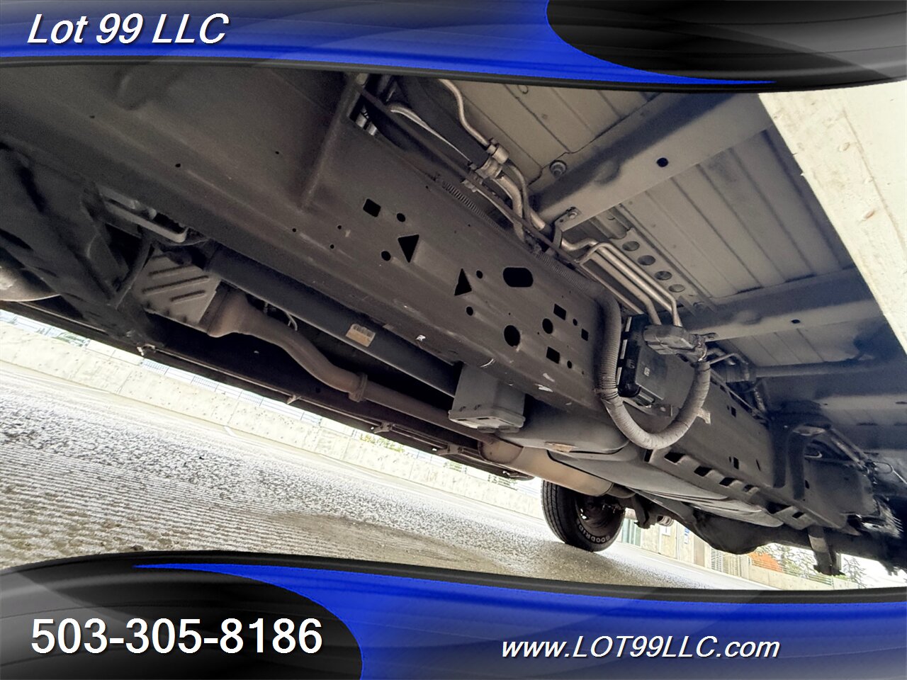 2020 Chevrolet Express LT 3500 12 Passenger Van 6.0L V8 Collision Warning Lane Departure Warning System Cruise Control Keyless Start - Photo 44 - Milwaukie, OR 97267