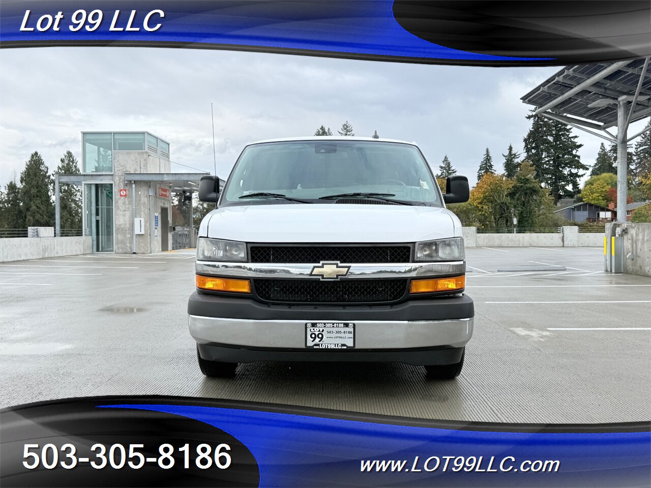 2020 Chevrolet Express LT 3500 12 Passenger Van 6.0L V8 Collision Warning Lane Departure Warning System Cruise Control Keyless Start - Photo 4 - Milwaukie, OR 97267