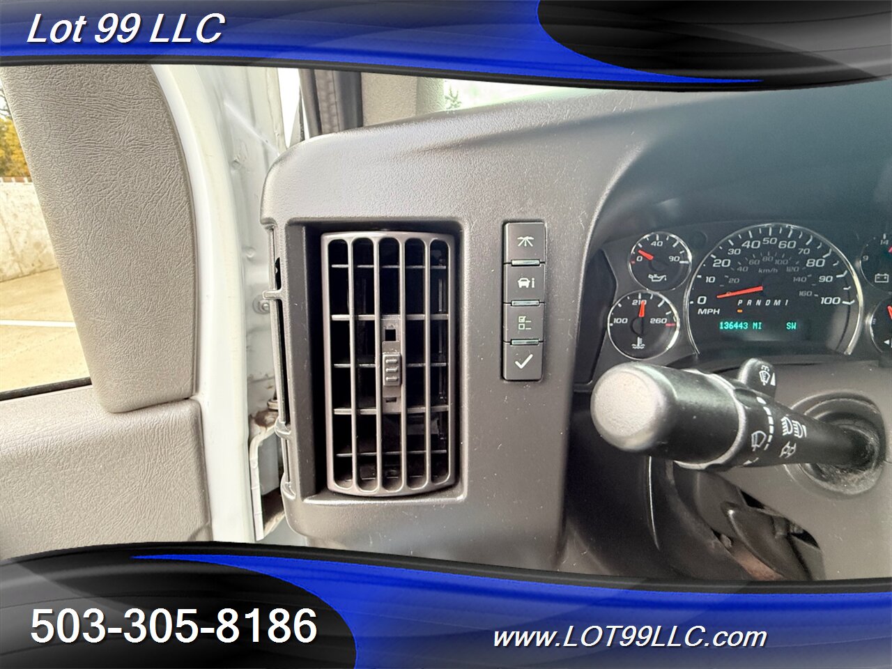 2020 Chevrolet Express LT 3500 12 Passenger Van 6.0L V8 Collision Warning Lane Departure Warning System Cruise Control Keyless Start - Photo 34 - Milwaukie, OR 97267
