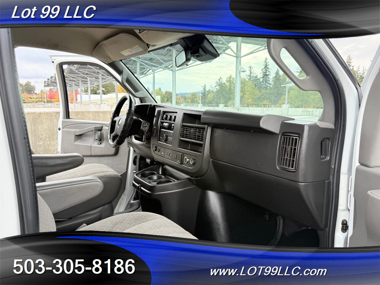 2020 Chevrolet Express LT 3500 12 Passenger Van 6.0L V8 Collision Warning Lane Departure Warning System Cruise Control Keyless Start - Photo 35 - Milwaukie, OR 97267
