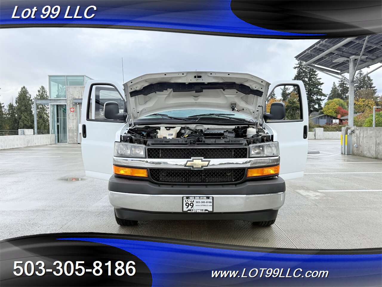 2020 Chevrolet Express LT 3500 12 Passenger Van 6.0L V8 Collision Warning Lane Departure Warning System Cruise Control Keyless Start - Photo 26 - Milwaukie, OR 97267