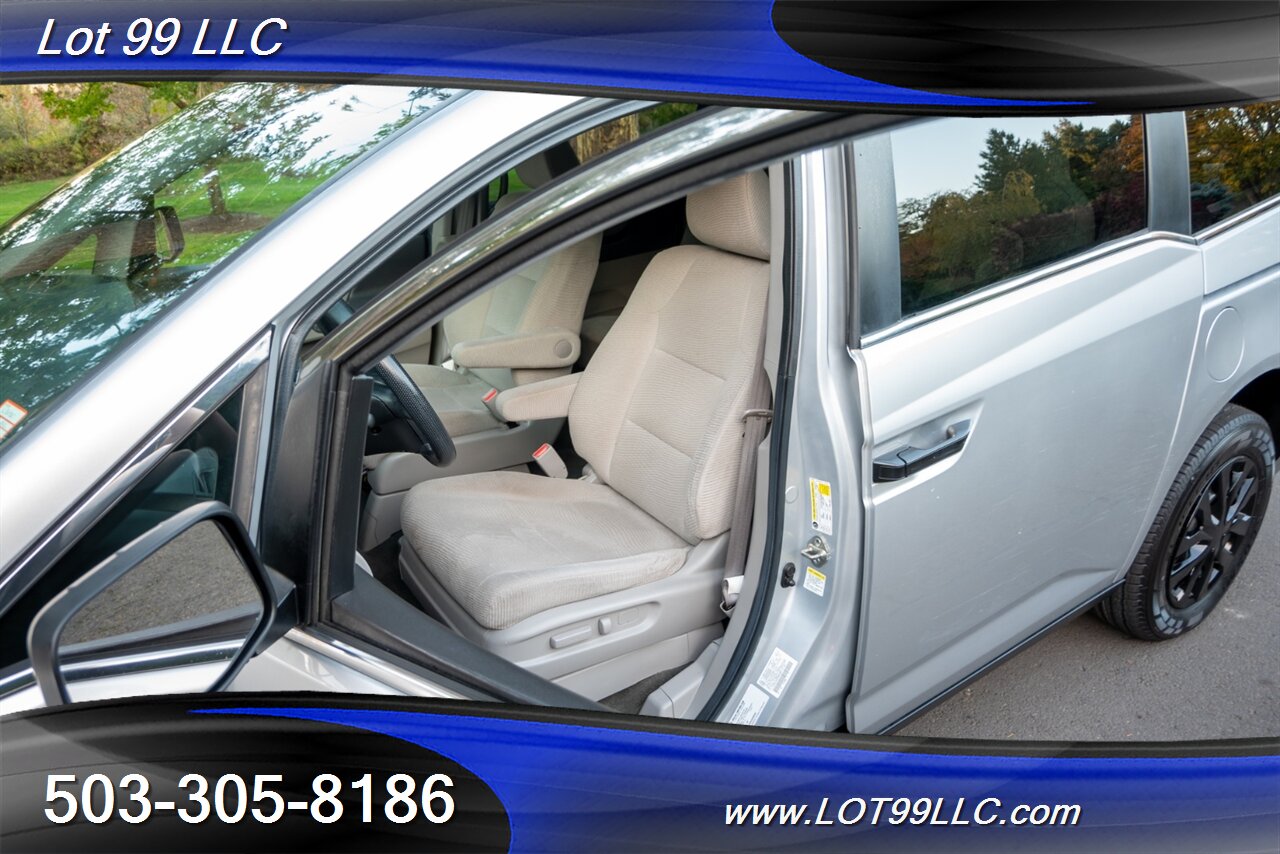 2012 Honda Odyssey LX 82k Miles ** WHEELCHAIR VAN **   - Photo 12 - Milwaukie, OR 97267