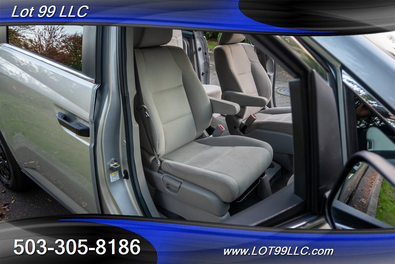 2012 Honda Odyssey LX 82k Miles ** WHEELCHAIR VAN **   - Photo 43 - Milwaukie, OR 97267