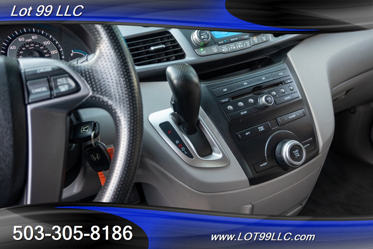 2012 Honda Odyssey LX 82k Miles ** WHEELCHAIR VAN **   - Photo 14 - Milwaukie, OR 97267