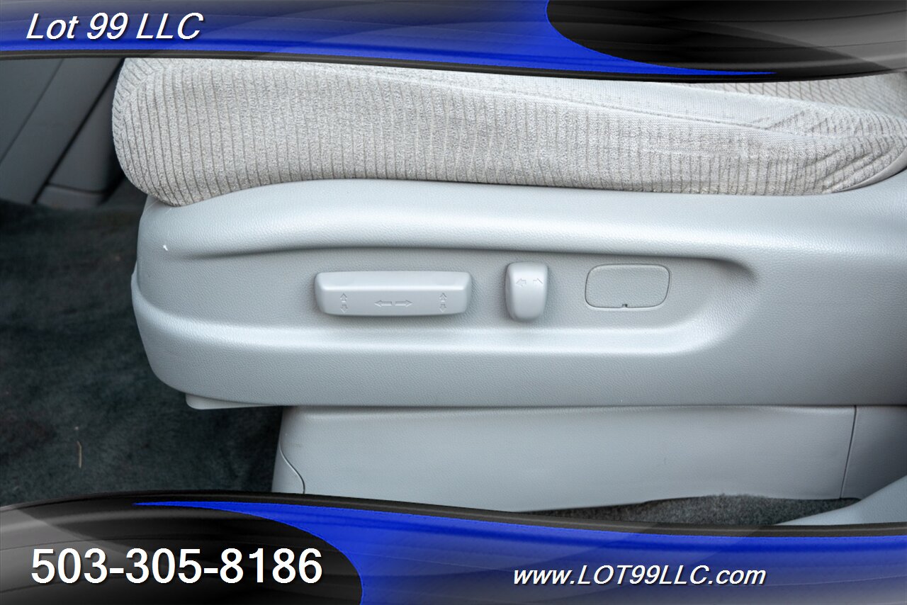 2012 Honda Odyssey LX 82k Miles ** WHEELCHAIR VAN **   - Photo 35 - Milwaukie, OR 97267