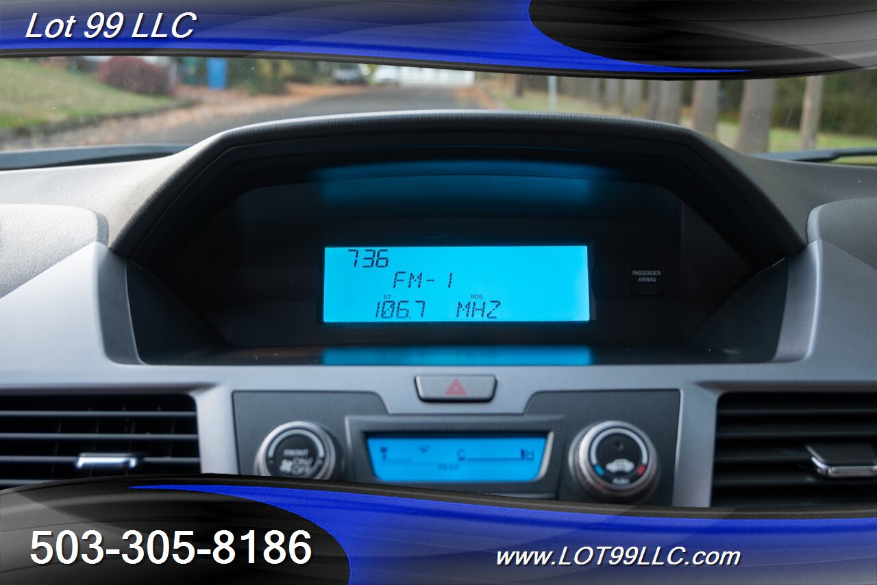 2012 Honda Odyssey LX 82k Miles ** WHEELCHAIR VAN **   - Photo 38 - Milwaukie, OR 97267
