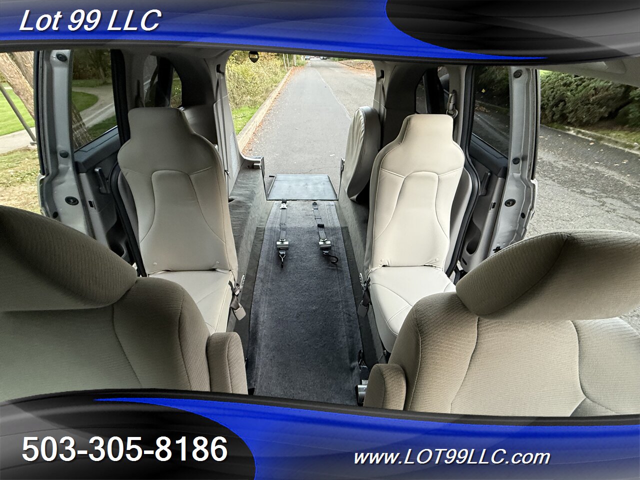 2012 Honda Odyssey LX 82k Miles ** WHEELCHAIR VAN **   - Photo 17 - Milwaukie, OR 97267