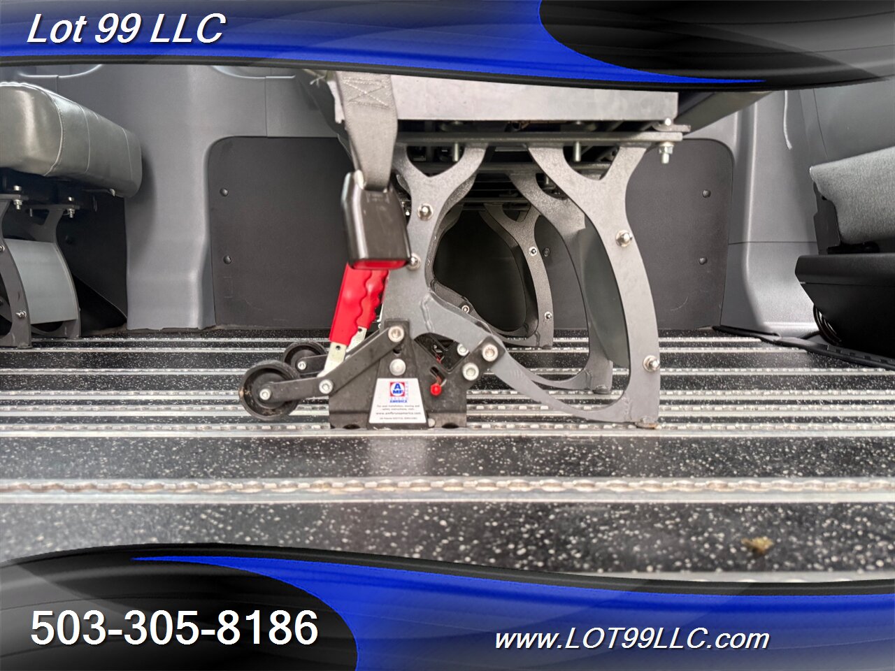 2018 Ford Transit Mid Roof 95k ** WHEELCHAIR VAN **  5 Passenger Vinyl Seats Braun Rear Lift Backup Camera - Photo 5 - Milwaukie, OR 97267