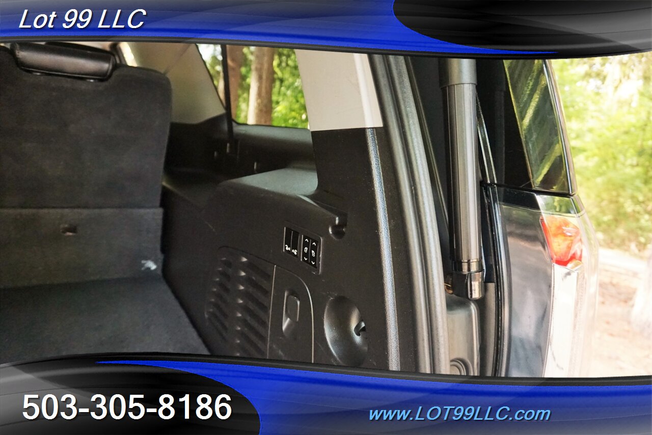 2018 GMC Yukon XL SLT 4X4 V8 Auto Heated Leather Moon DVD 3 ROW 20S - Photo 18 - Milwaukie, OR 97267