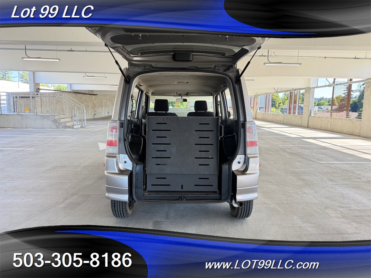 2005 Scion xB 81k  31MPG WHEELCHAIR VAN B&D TURN TRANSFER SEAT  POWER Rear Ramp 31mpg Rampvan New Tires - Photo 7 - Milwaukie, OR 97267