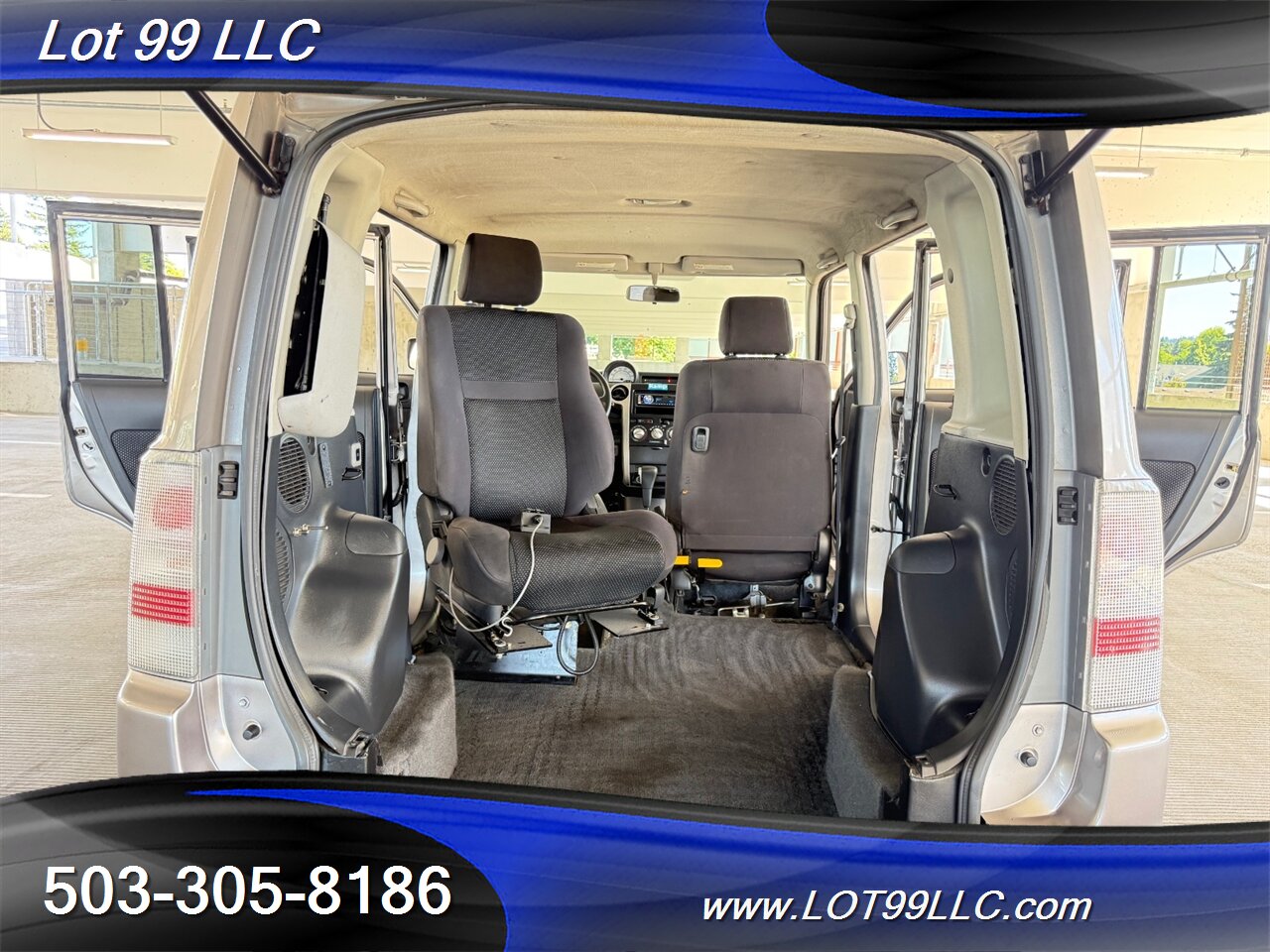 2005 Scion xB 81k  31MPG WHEELCHAIR VAN B&D TURN TRANSFER SEAT  POWER Rear Ramp 31mpg Rampvan New Tires - Photo 2 - Milwaukie, OR 97267