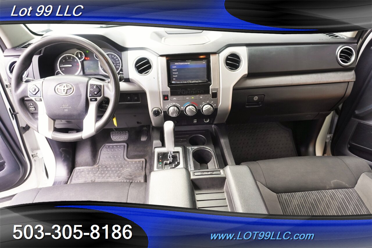 2015 Toyota Tundra SR5 4x4 CREWMAX V8 5.7L Auto Short Bed  Premium Wheels Newer Tires 1OWNER NO RUST - Photo 2 - Milwaukie, OR 97267