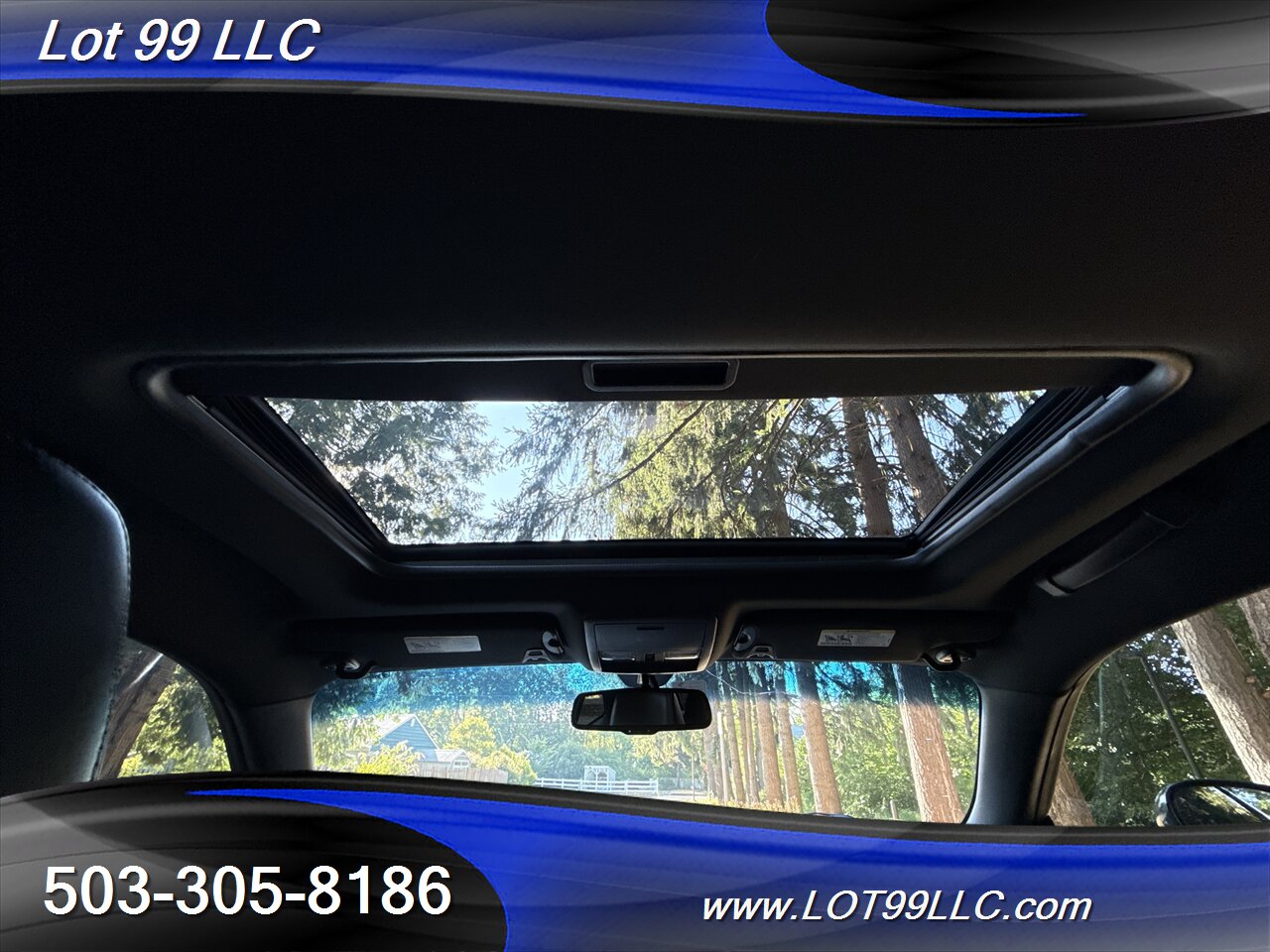 2012 Dodge Challenger SRT8 392 **56k Miles** 6 Speed Manual Moonroof   - Photo 5 - Milwaukie, OR 97267