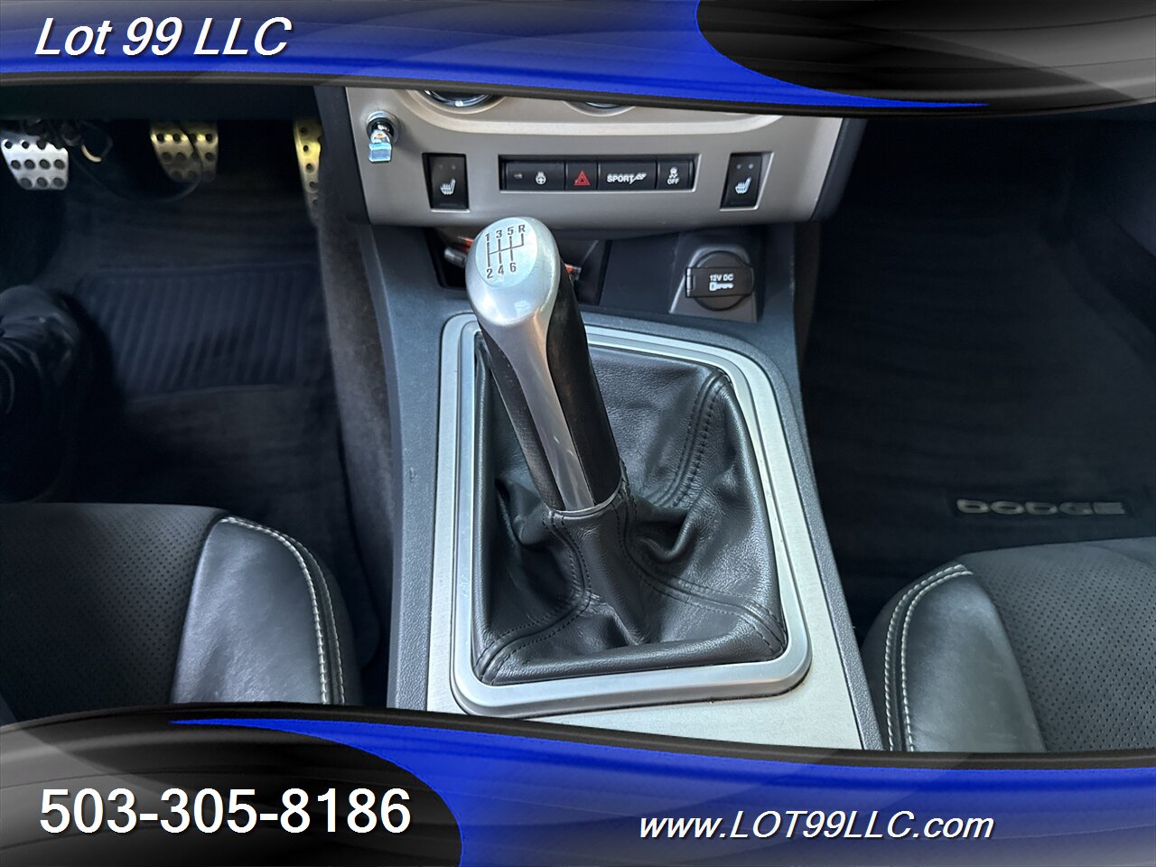 2012 Dodge Challenger SRT8 392 **56k Miles** 6 Speed Manual Moonroof   - Photo 2 - Milwaukie, OR 97267