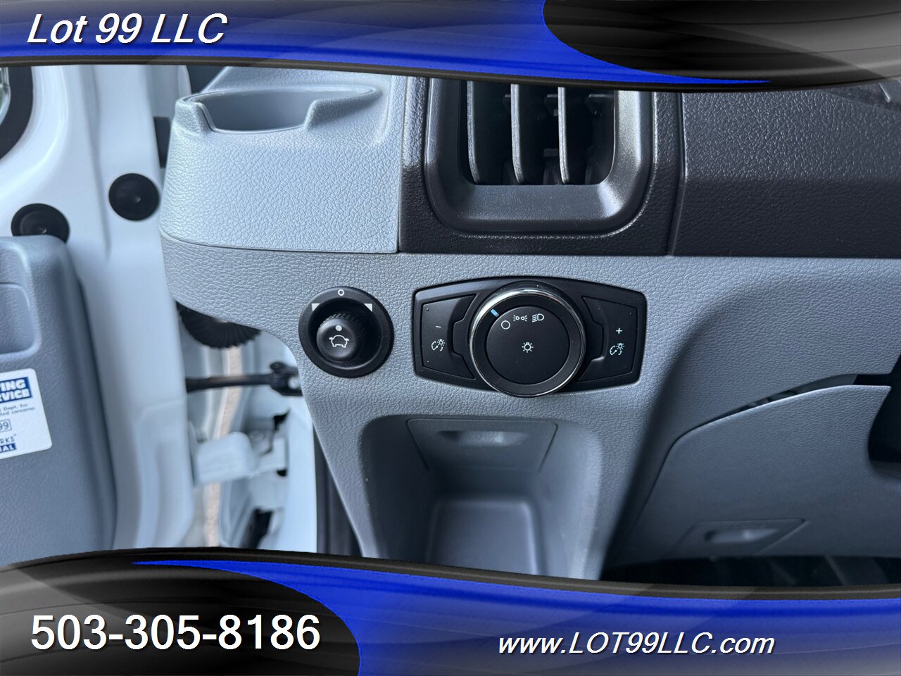 2018 Ford Transit Mid Roof 87k ** WHEELCHAIR VAN ** NEW TIRES 34 "  Rear Lift 3 Passenger 1-Owner  Interlock Flooring - Photo 36 - Milwaukie, OR 97267