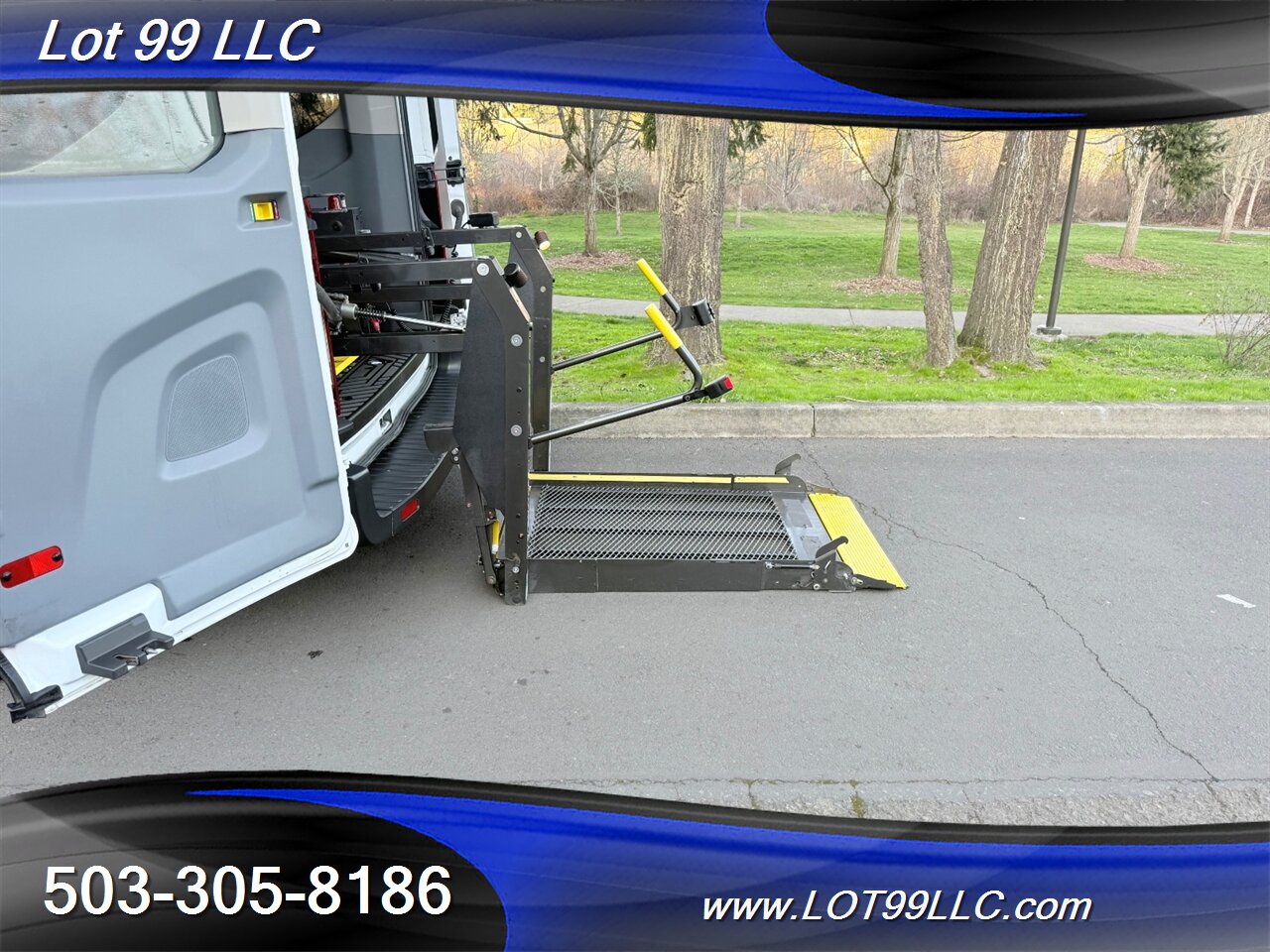 2018 Ford Transit Mid Roof 87k ** WHEELCHAIR VAN ** NEW TIRES 34 "  Rear Lift 3 Passenger 1-Owner  Interlock Flooring - Photo 41 - Milwaukie, OR 97267