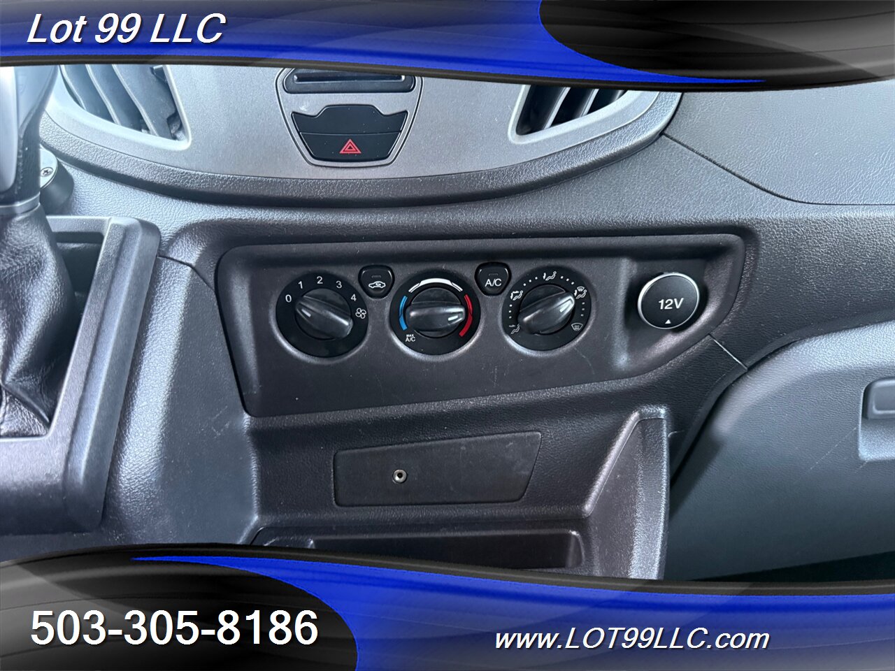 2018 Ford Transit Mid Roof 87k ** WHEELCHAIR VAN ** NEW TIRES 34 "  Rear Lift 3 Passenger 1-Owner  Interlock Flooring - Photo 39 - Milwaukie, OR 97267