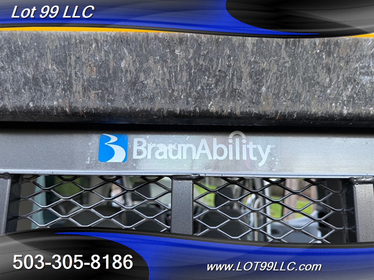 2018 Ford Transit Mid Roof 87k ** WHEELCHAIR VAN ** NEW TIRES 34 "  Rear Lift 3 Passenger 1-Owner  Interlock Flooring - Photo 45 - Milwaukie, OR 97267