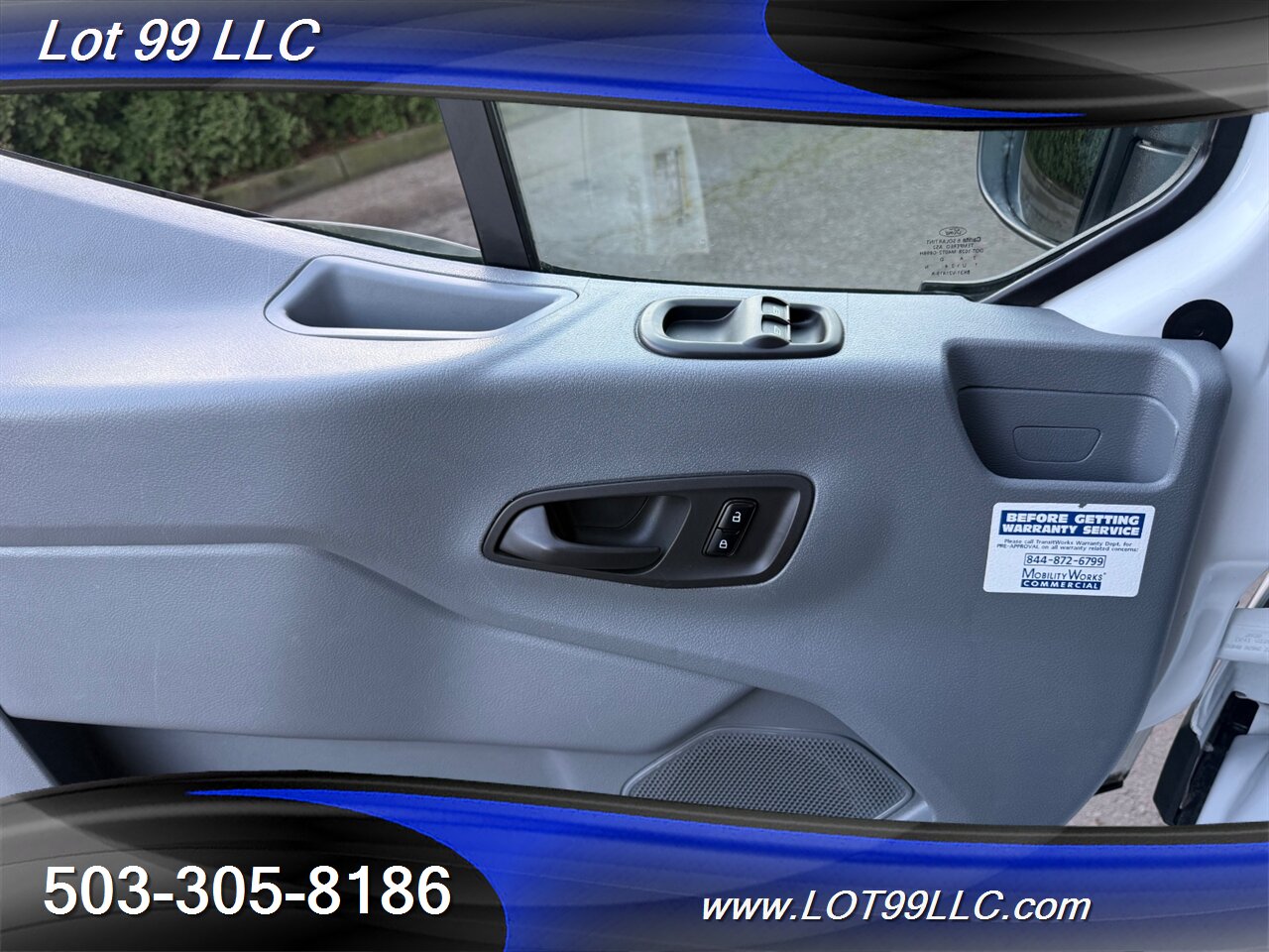 2018 Ford Transit Mid Roof 87k ** WHEELCHAIR VAN ** NEW TIRES 34 "  Rear Lift 3 Passenger 1-Owner  Interlock Flooring - Photo 35 - Milwaukie, OR 97267