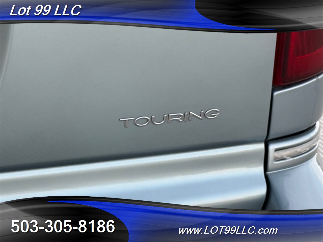 2005 Chrysler Town & Country Touring **WHEELCHAIR VAN** New Tires   - Photo 47 - Milwaukie, OR 97267