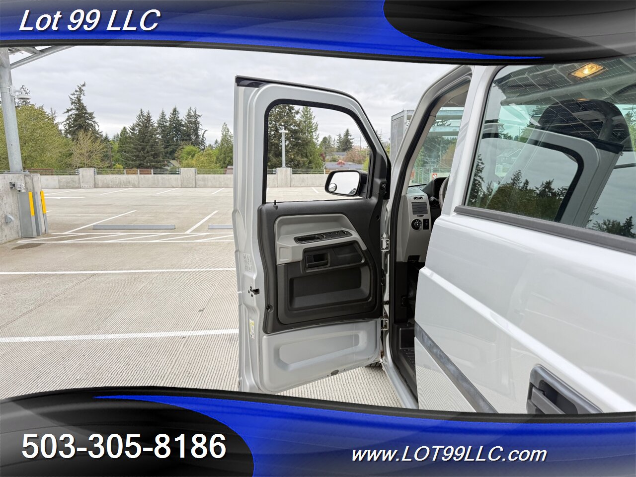 2012 Am General MV-1 WHEELCHAIR VAN  81k Miles NEW TIRES   - Photo 34 - Milwaukie, OR 97267