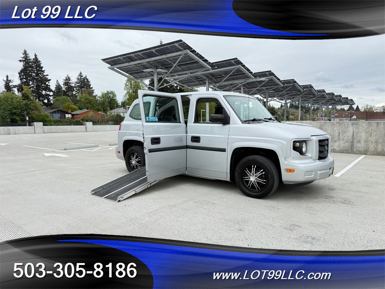 2012 Am General MV-1 WHEELCHAIR VAN  81k Miles NEW TIRES   - Photo 2 - Milwaukie, OR 97267