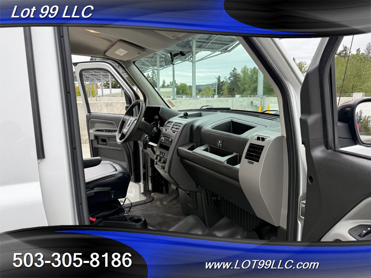 2012 Am General MV-1 WHEELCHAIR VAN  81k Miles NEW TIRES   - Photo 38 - Milwaukie, OR 97267