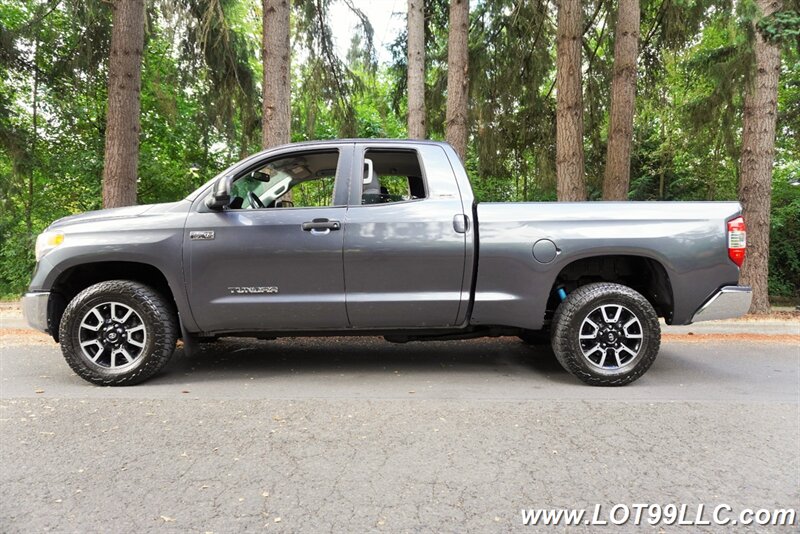 2015 Toyota Tundra SR5  