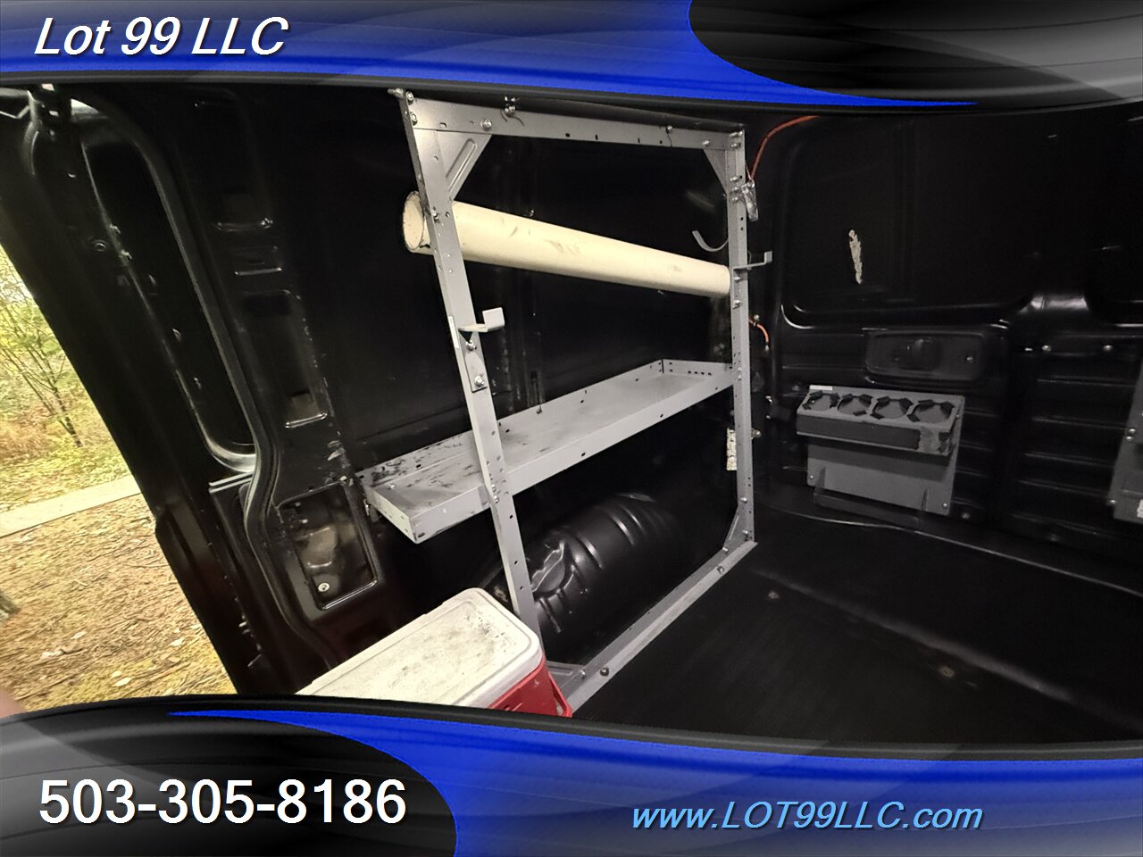 2015 Chevrolet Express 2500 1-Owner CARGO VAN 110 Inverter Shelves   - Photo 46 - Milwaukie, OR 97267