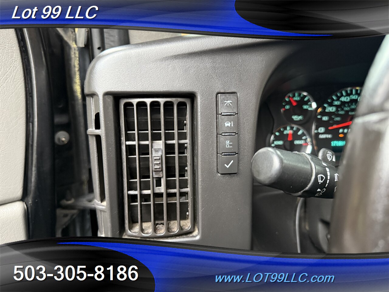 2015 Chevrolet Express 2500 1-Owner CARGO VAN 110 Inverter Shelves   - Photo 34 - Milwaukie, OR 97267