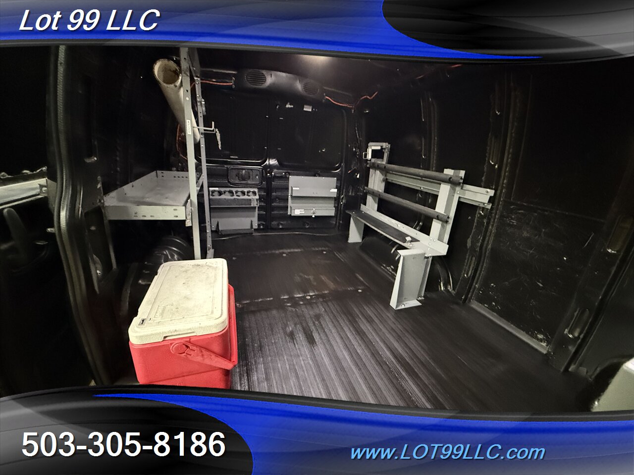 2015 Chevrolet Express 2500 1-Owner CARGO VAN 110 Inverter Shelves   - Photo 19 - Milwaukie, OR 97267