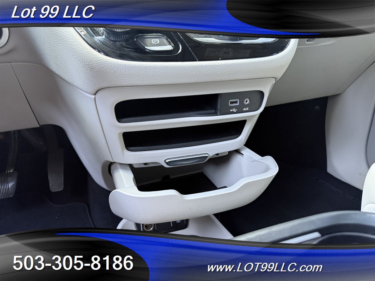 2017 Chrysler Pacifica Limited *Mobility Chair Lift* ADA Wheelchair   - Photo 50 - Milwaukie, OR 97267