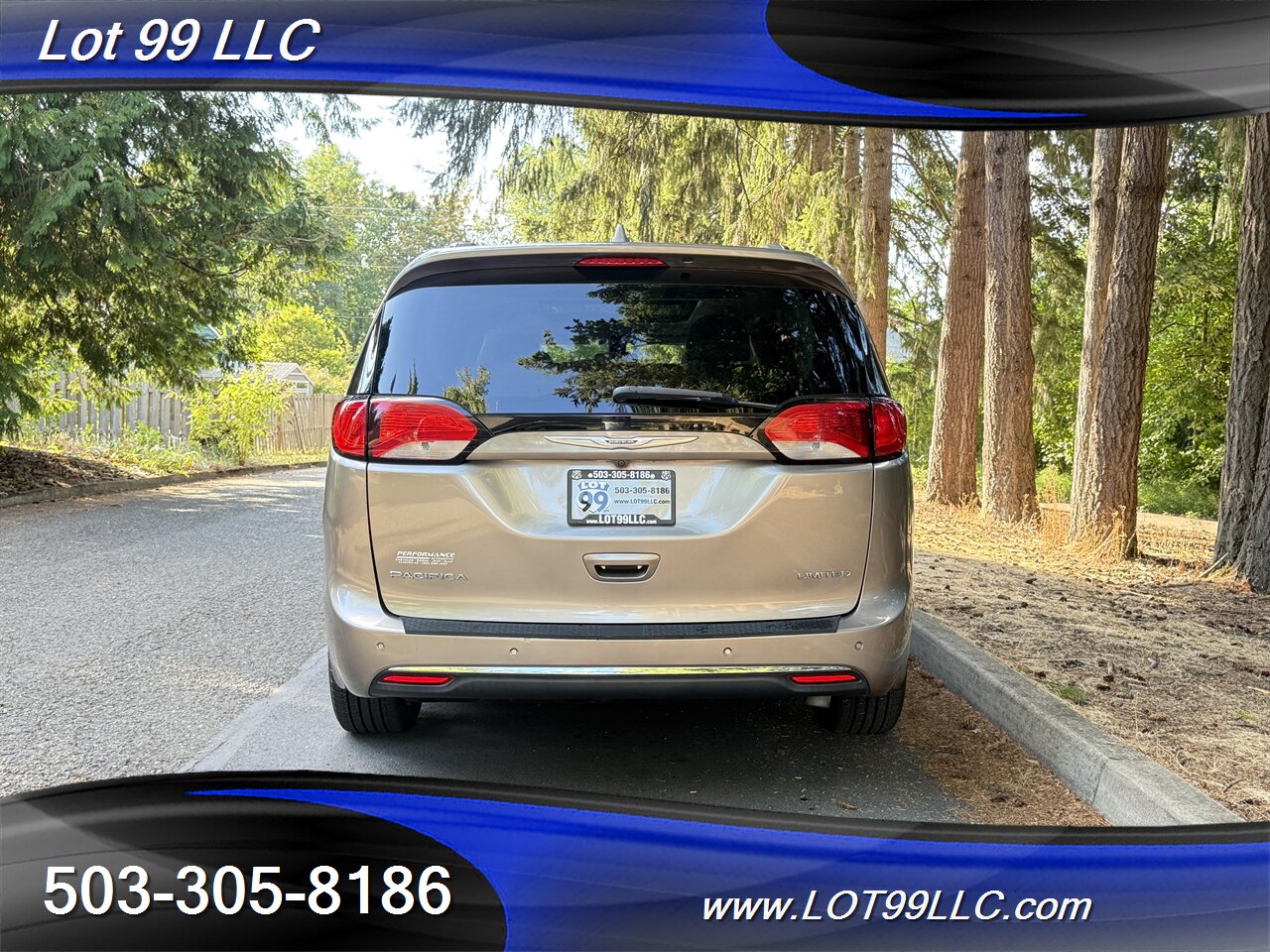 2017 Chrysler Pacifica Limited *Mobility Chair Lift* ADA Wheelchair   - Photo 10 - Milwaukie, OR 97267