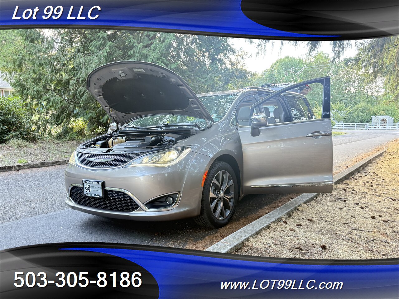 2017 Chrysler Pacifica Limited *Mobility Chair Lift* ADA Wheelchair   - Photo 33 - Milwaukie, OR 97267