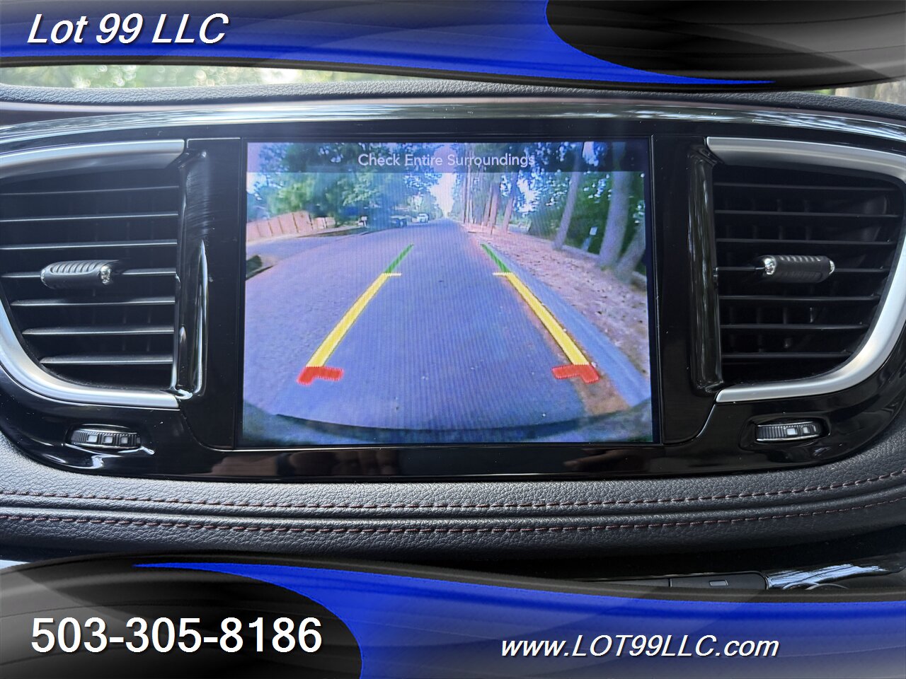 2017 Chrysler Pacifica Limited *Mobility Chair Lift* ADA Wheelchair   - Photo 15 - Milwaukie, OR 97267