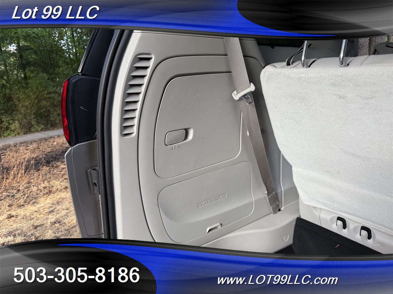 2017 Chrysler Pacifica Limited *Mobility Chair Lift* ADA Wheelchair   - Photo 68 - Milwaukie, OR 97267