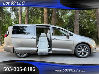2017 Chrysler Pacifica Limited *Mobility Chair Lift* ADA Wheelchair Minivan
