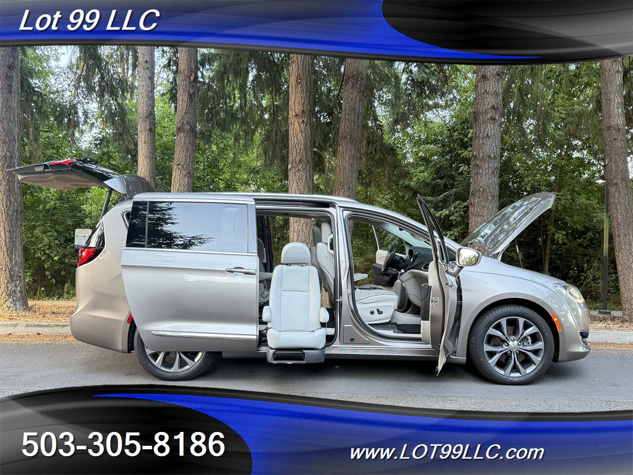 2017 Chrysler Pacifica Limited *Mobility Chair Lift* ADA Wheelchair   - Photo 28 - Milwaukie, OR 97267