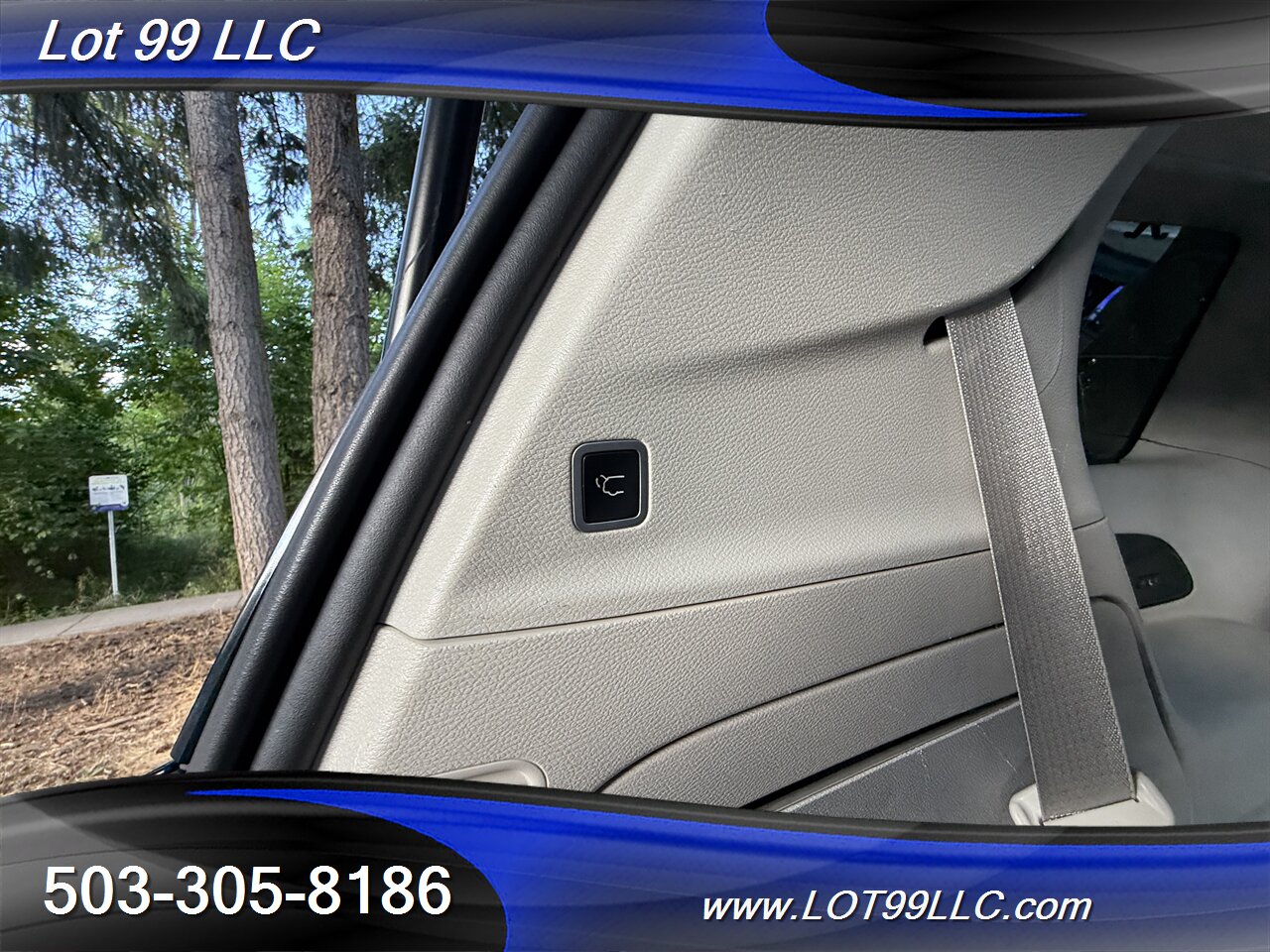 2017 Chrysler Pacifica Limited *Mobility Chair Lift* ADA Wheelchair   - Photo 75 - Milwaukie, OR 97267