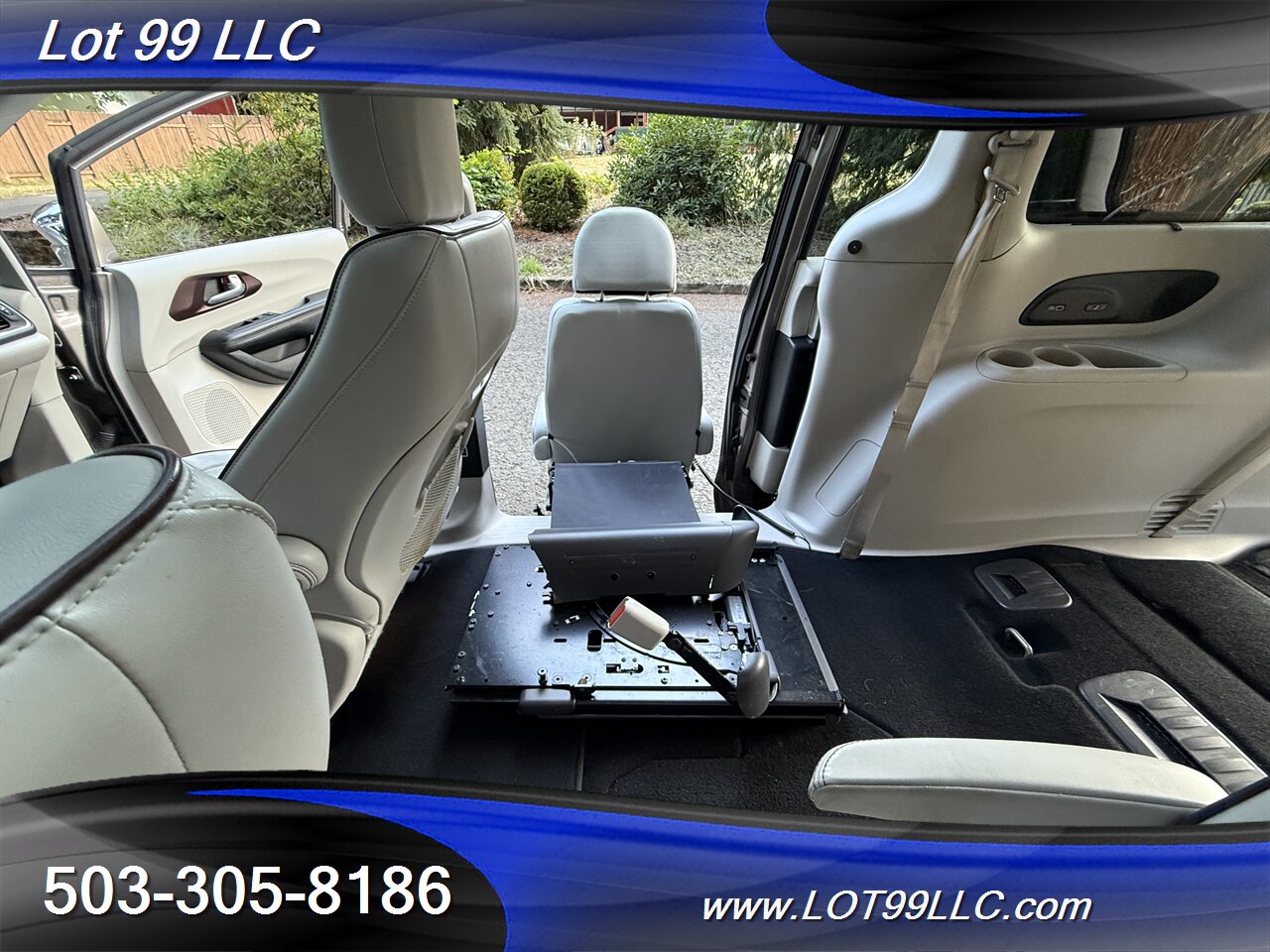 2017 Chrysler Pacifica Limited *Mobility Chair Lift* ADA Wheelchair   - Photo 73 - Milwaukie, OR 97267