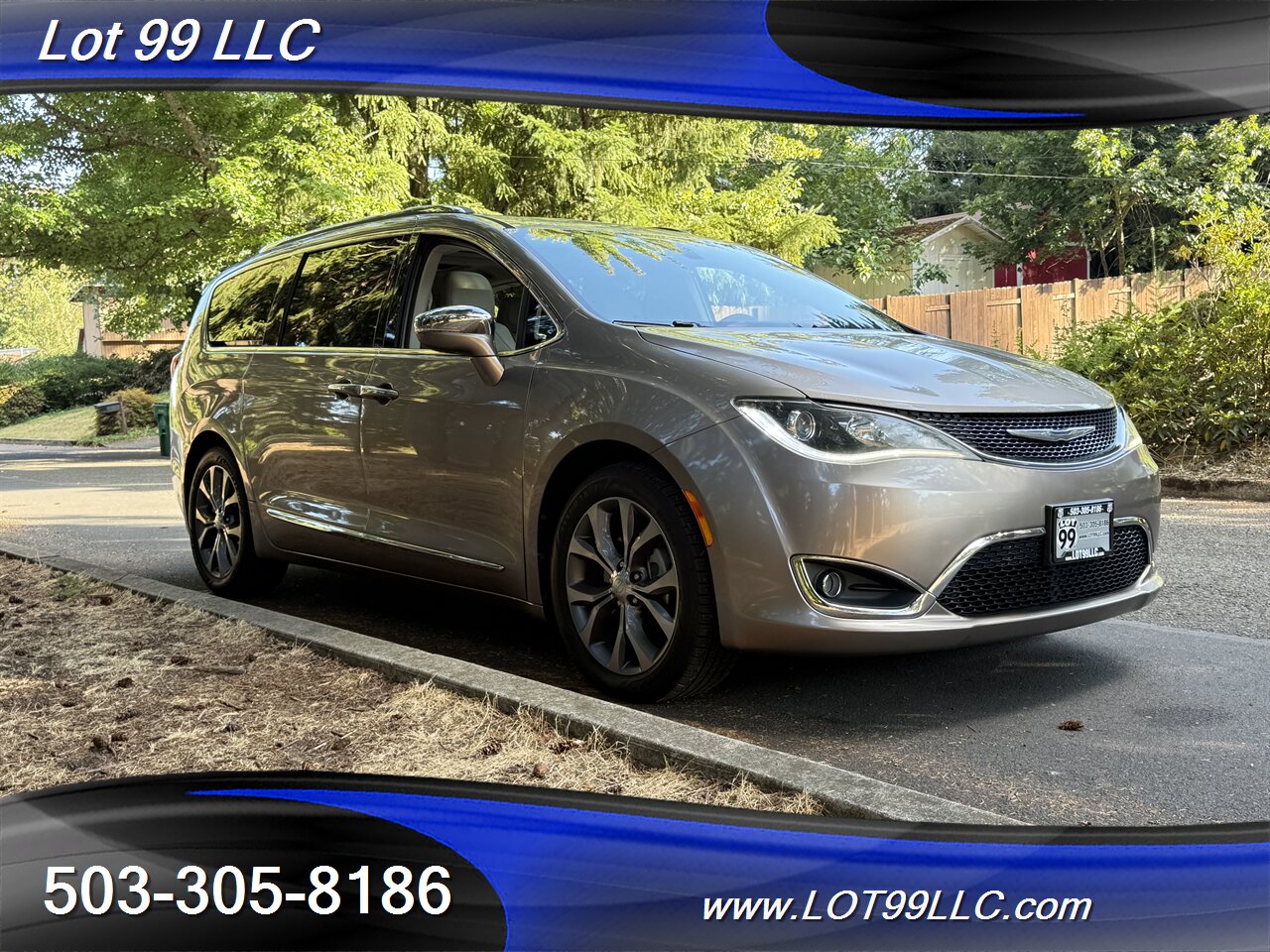 2017 Chrysler Pacifica Limited *Mobility Chair Lift* ADA Wheelchair   - Photo 7 - Milwaukie, OR 97267