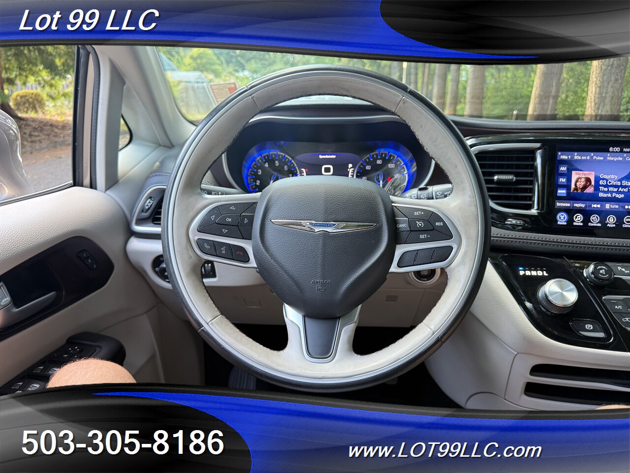 2017 Chrysler Pacifica Limited *Mobility Chair Lift* ADA Wheelchair   - Photo 46 - Milwaukie, OR 97267