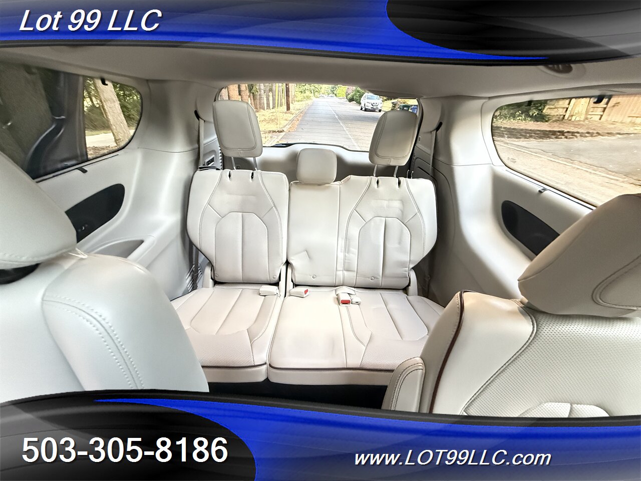 2017 Chrysler Pacifica Limited *Mobility Chair Lift* ADA Wheelchair   - Photo 23 - Milwaukie, OR 97267