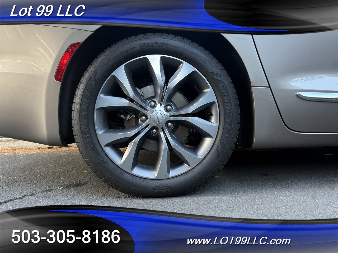 2017 Chrysler Pacifica Limited *Mobility Chair Lift* ADA Wheelchair   - Photo 79 - Milwaukie, OR 97267