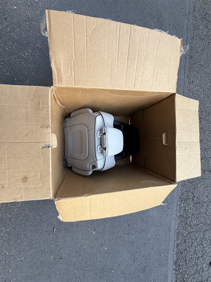 2017 Chrysler Pacifica Limited *Mobility Chair Lift* ADA Wheelchair   - Photo 85 - Milwaukie, OR 97267