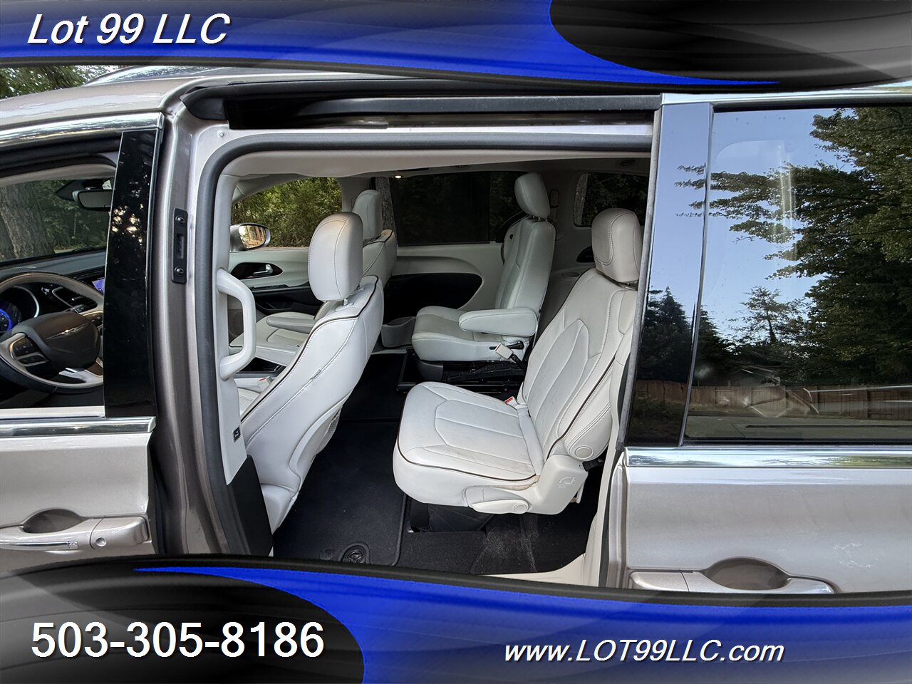 2017 Chrysler Pacifica Limited *Mobility Chair Lift* ADA Wheelchair   - Photo 54 - Milwaukie, OR 97267