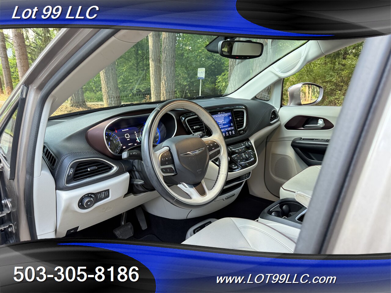 2017 Chrysler Pacifica Limited *Mobility Chair Lift* ADA Wheelchair   - Photo 42 - Milwaukie, OR 97267