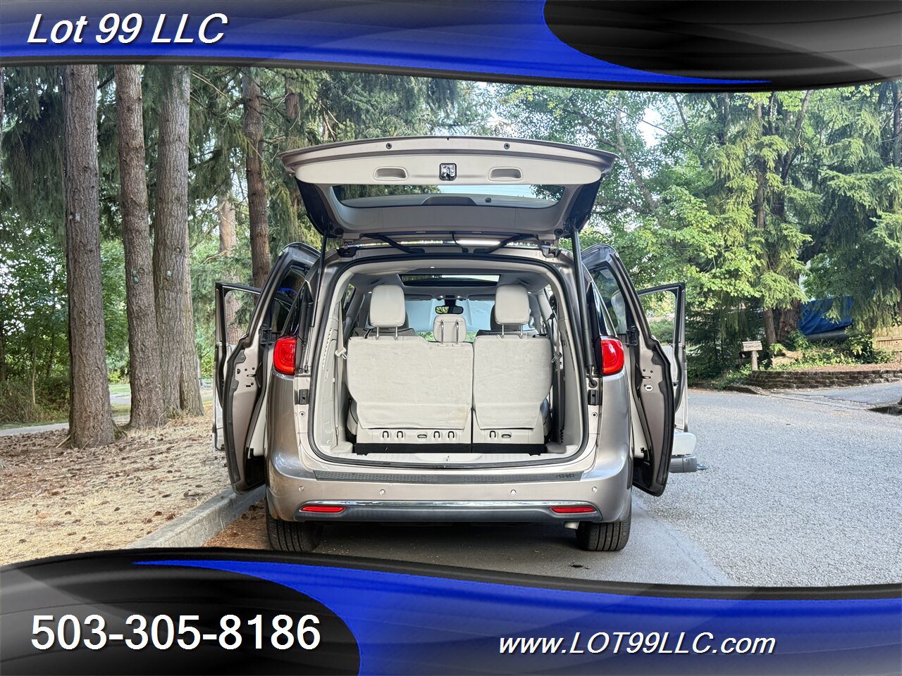 2017 Chrysler Pacifica Limited *Mobility Chair Lift* ADA Wheelchair   - Photo 36 - Milwaukie, OR 97267