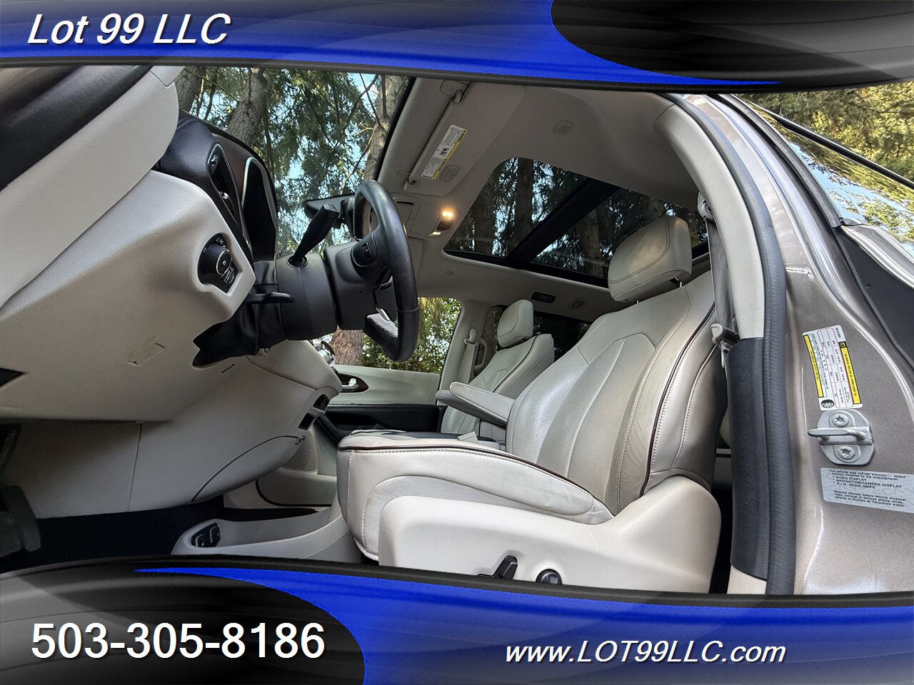 2017 Chrysler Pacifica Limited *Mobility Chair Lift* ADA Wheelchair   - Photo 25 - Milwaukie, OR 97267