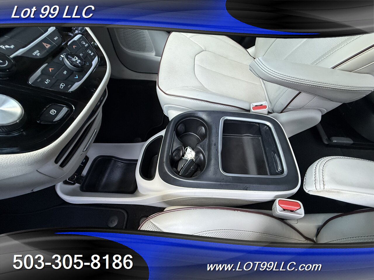 2017 Chrysler Pacifica Limited *Mobility Chair Lift* ADA Wheelchair   - Photo 52 - Milwaukie, OR 97267